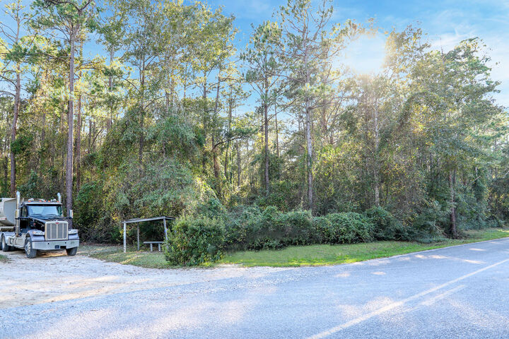 Property Photo:  1.5 Acres Grace Drive  FL 32433 