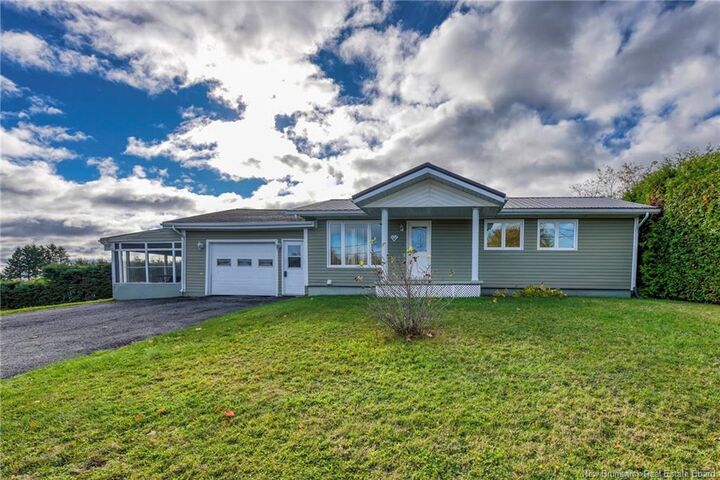 Property Photo:  605 5th Ave  NB E3Z 1A1 