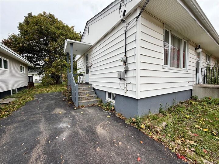 Property Photo:  34 Hedgewood Drive  NB E1E 2W3 