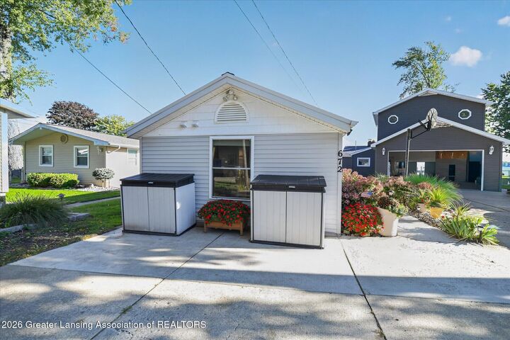 Property Photo:  672 Lakeview Drive  MI 48849 