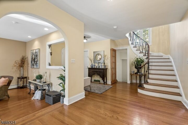 Property Photo: 632 Belgrove Dr NJ 07032