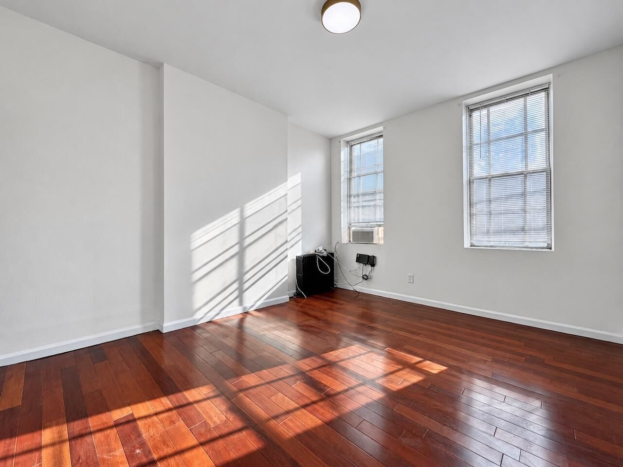 Property Photo:  59 Webster Ave 1  NJ 07307 