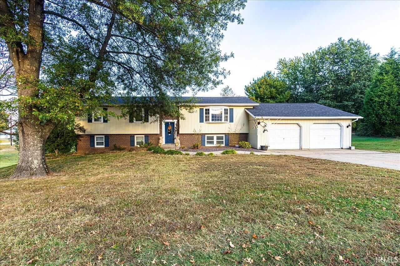 Property Photo:  107 S Second Avenue  IN 47541 