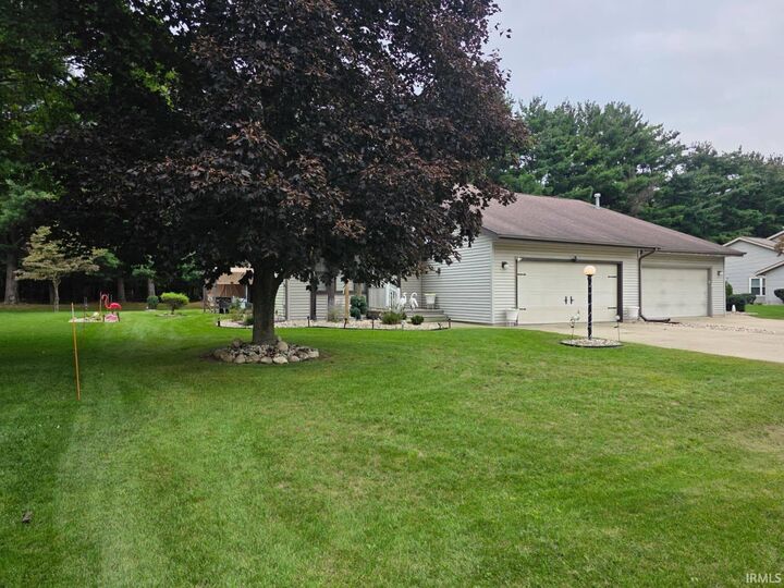 Property Photo: 1630 Pine Ridge Court IN 46514