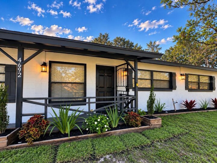 Property Photo: 4692 Barley Street FL 32811