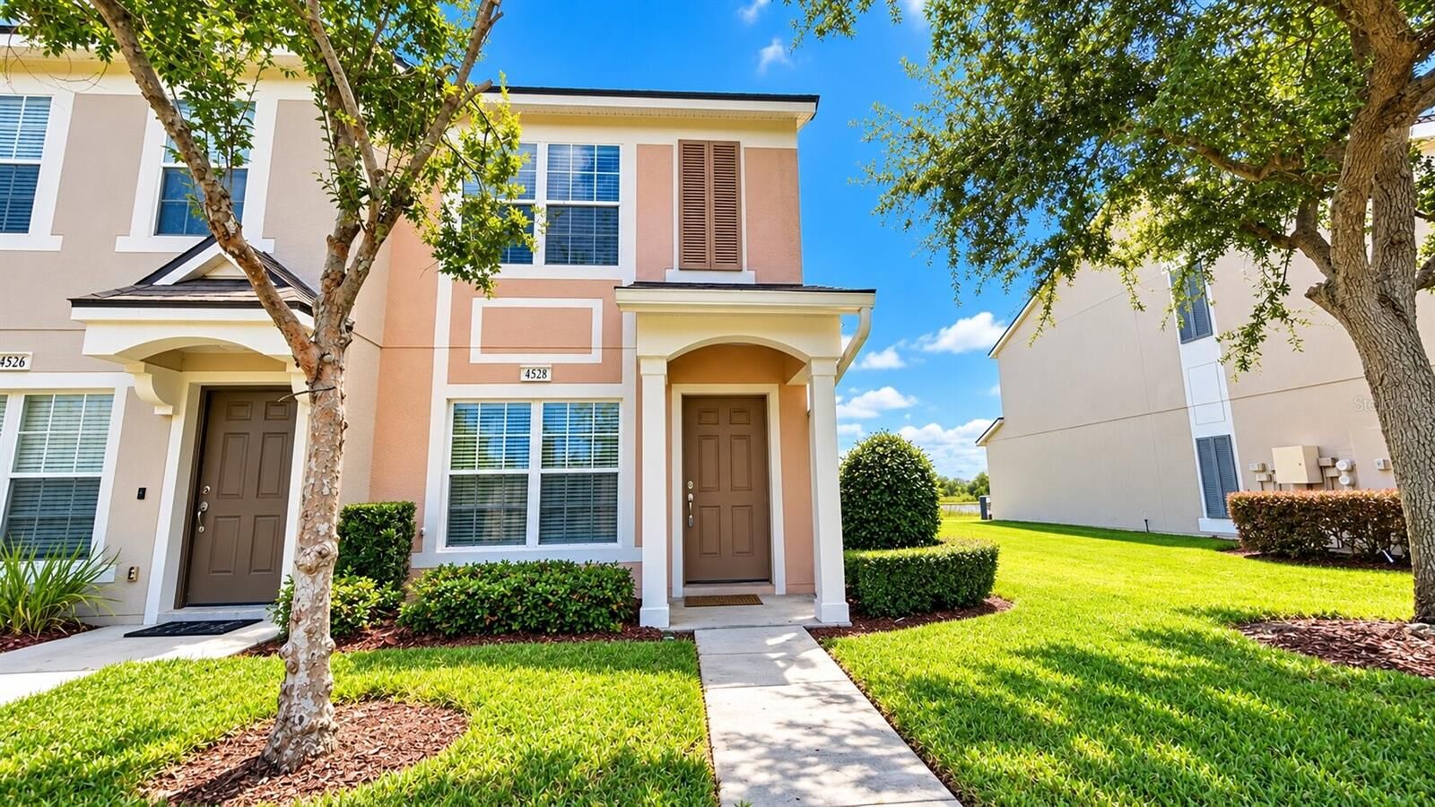 Property Photo: 4528 Kennewick Place FL 33578