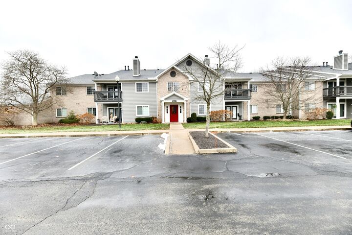 Property Photo:  209 Faulkner Court 205  IN 46032 