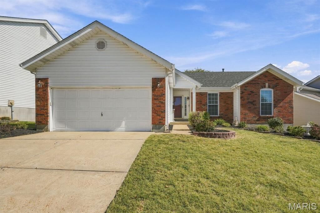 Property Photo:  2116 Riding Spur Drive  MO 63146 