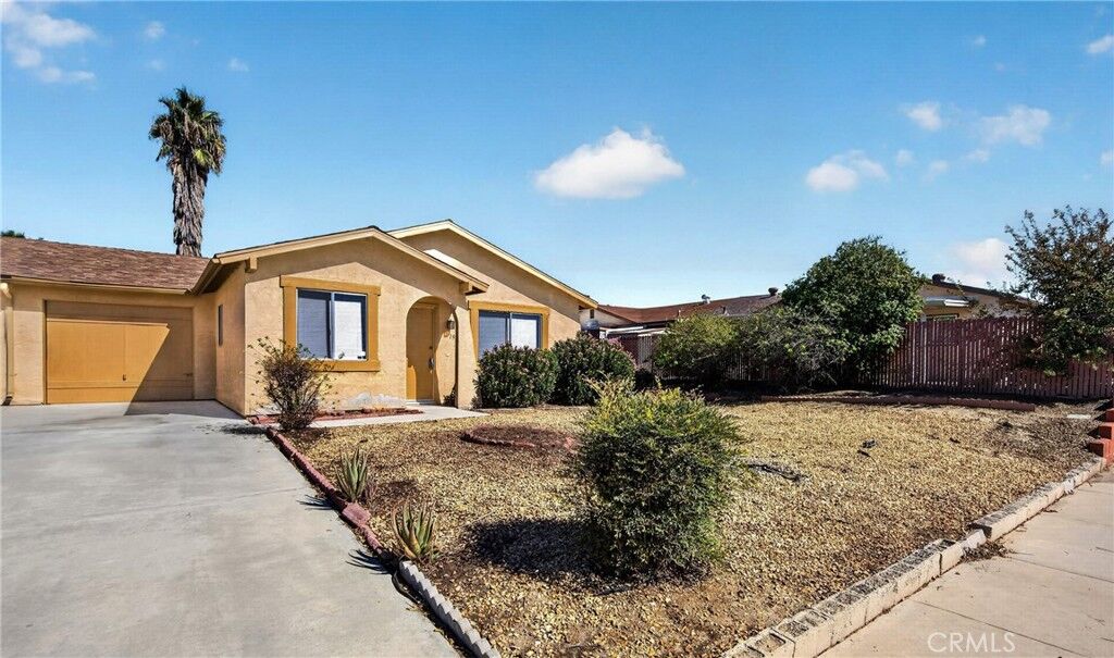 Property Photo:  1964 W Oakland Avenue  CA 92545 
