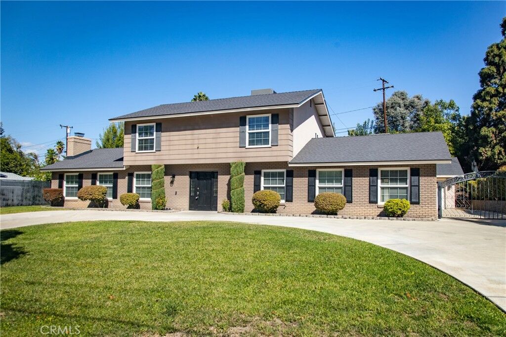 Property Photo:  1411 Garden Street  CA 92373 