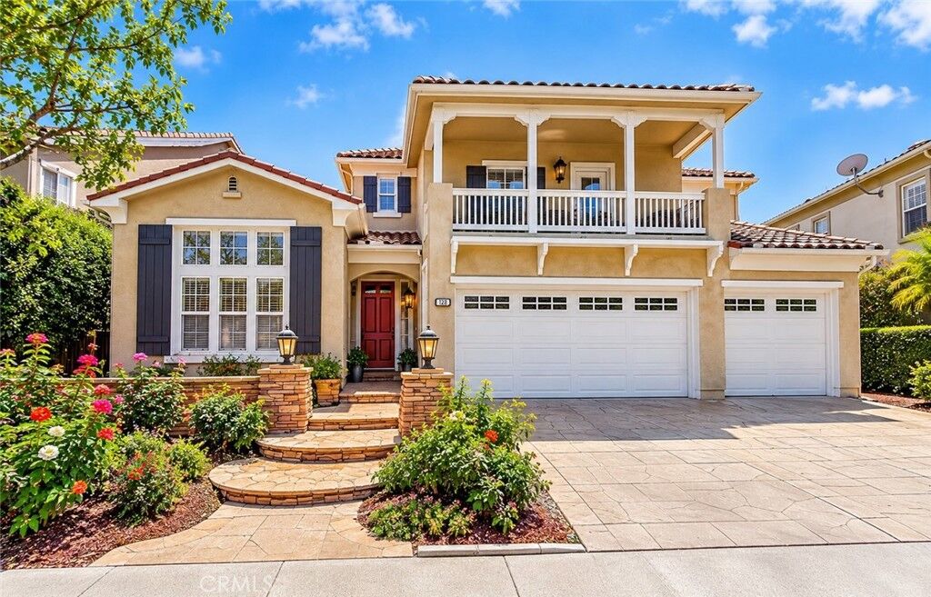 Property Photo:  128 Laurel Ridge  CA 93065 