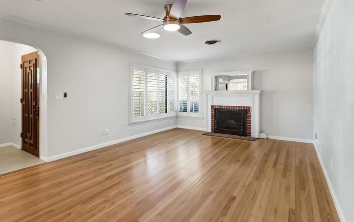 Property Photo:  1116 Darnel Way  CA 95822 