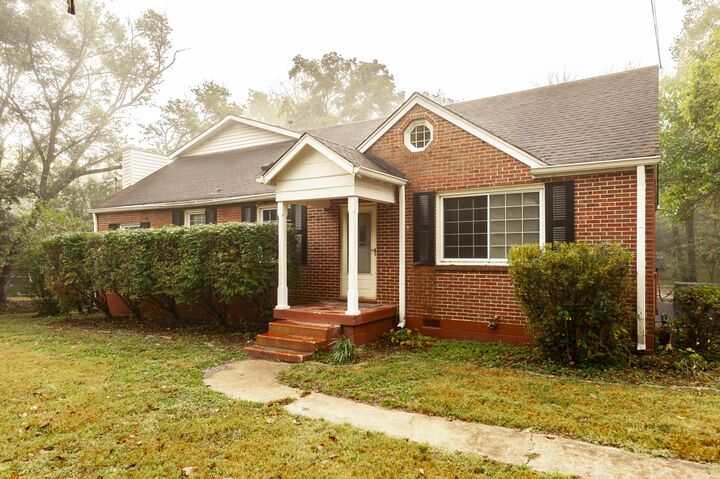 Property Photo: 415 Moss Trl TN 37072