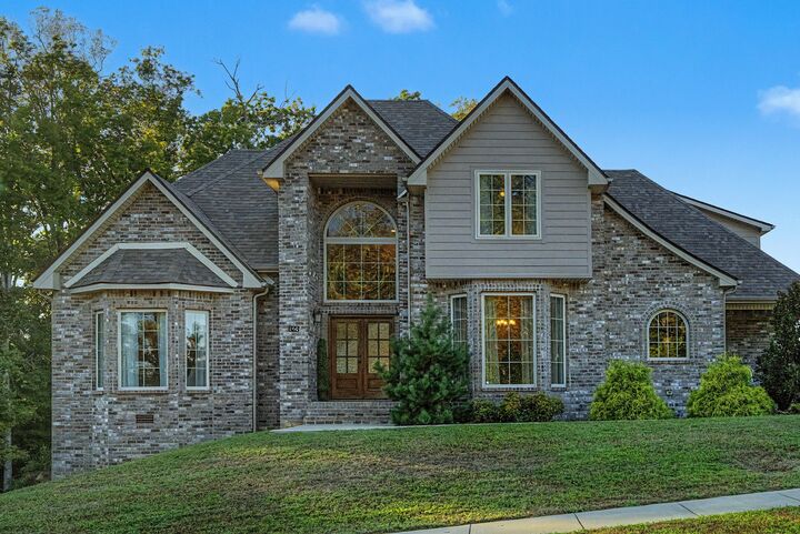 Property Photo: 823 Shady Bluff Trl TN 37043