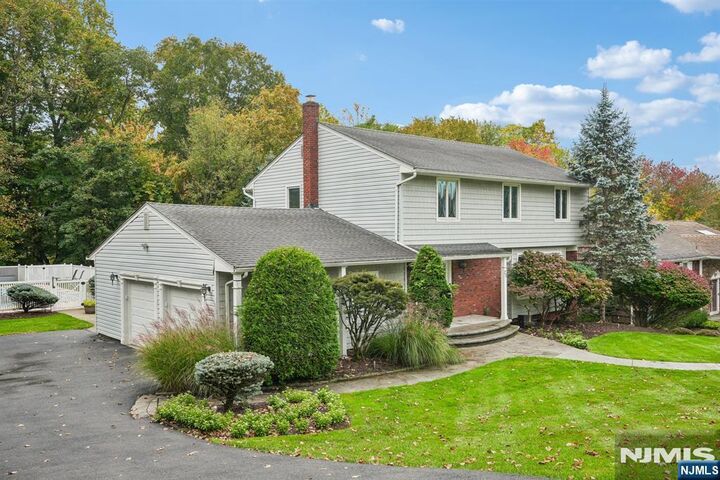 Property Photo:  26 Almroth Drive  NJ 07470 