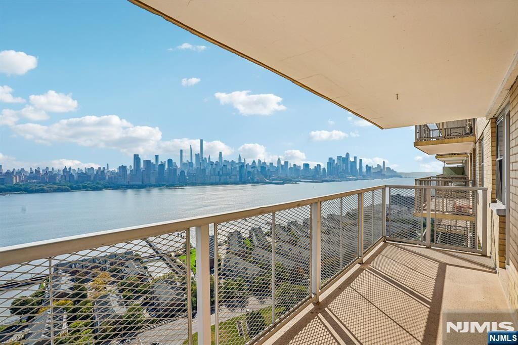 Property Photo:  6600 Boulevard East 17 N  NJ 07093 