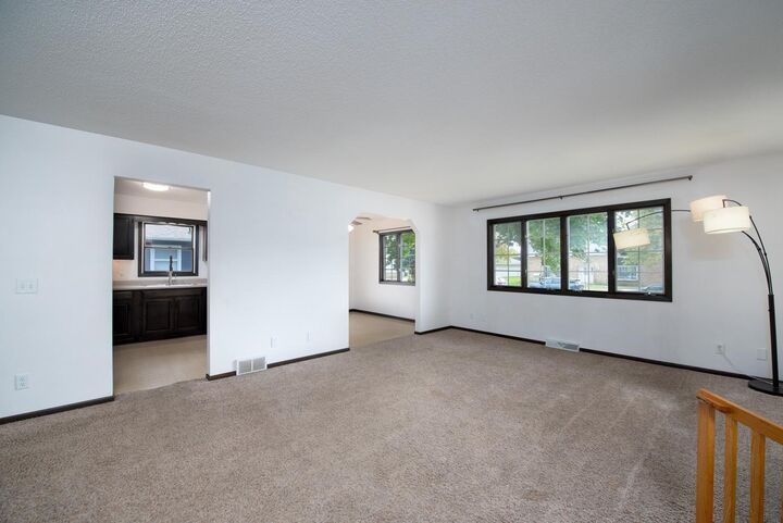 Property Photo:  2208 Marwood Drive  MN 56001 