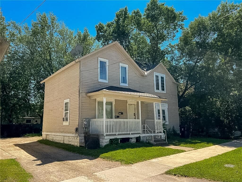 Property Photo:  309 3rd Avenue SW  MN 55912 