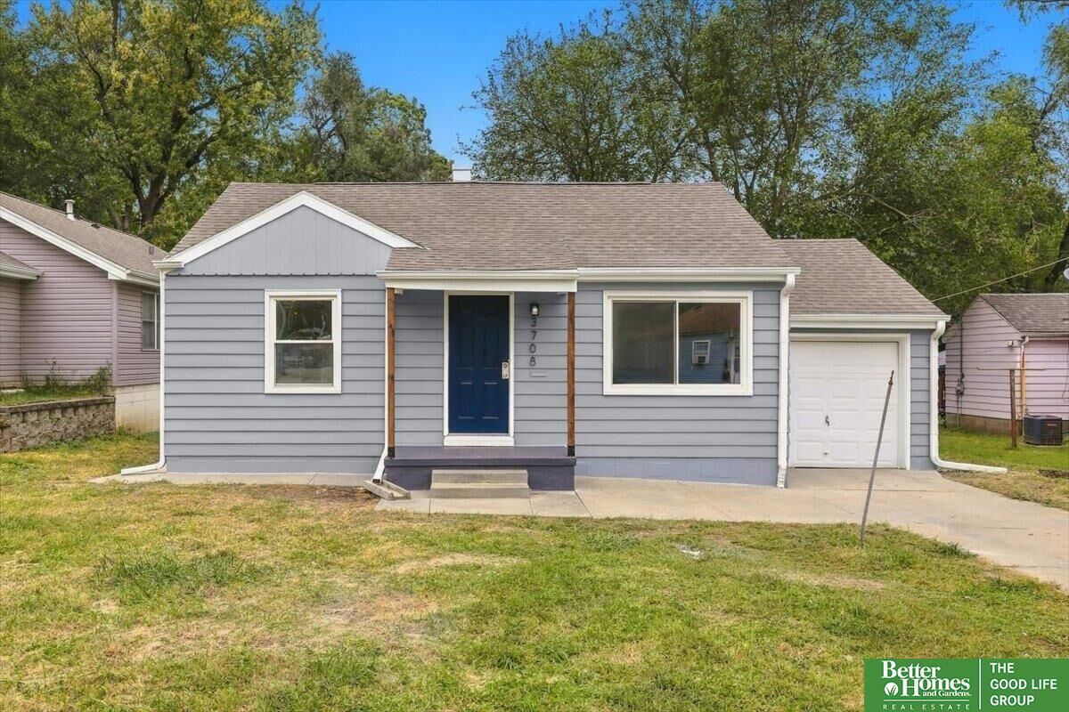 Property Photo:  3708 Franklin Street  NE 68111 