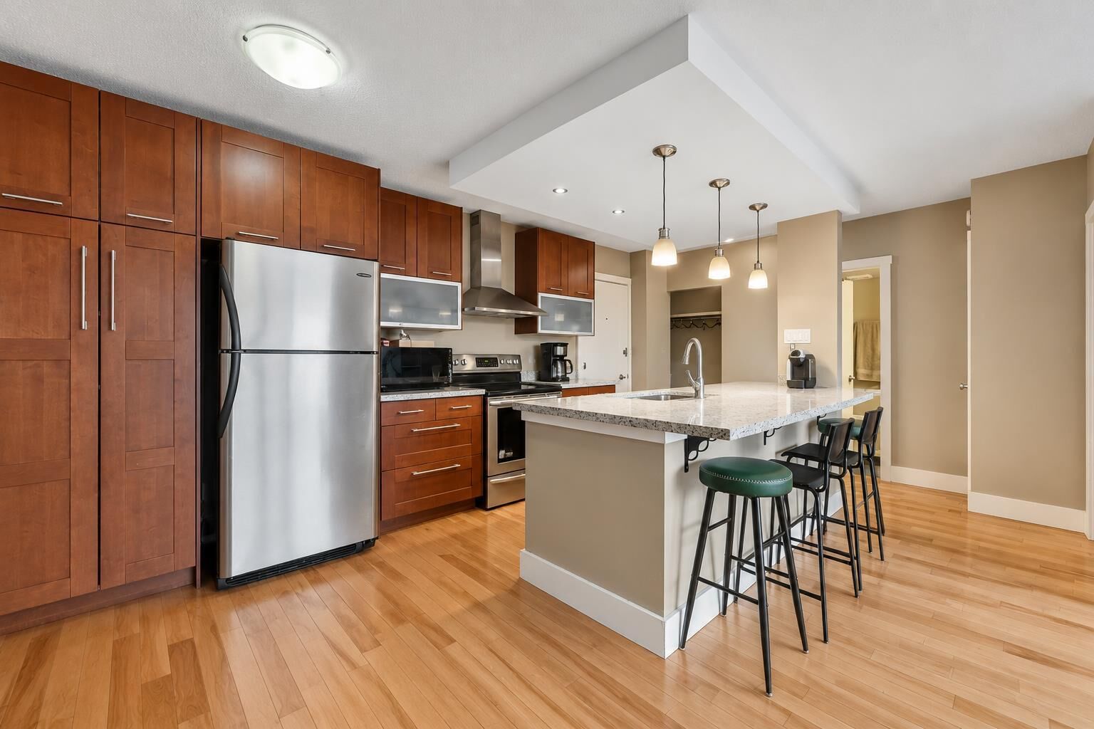 Property Photo:  1027 Cameron Avenue SW 408  AB T2T 0K3 