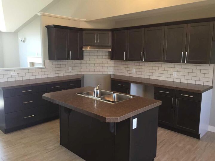 Property Photo:  B(Up), 12402 102B Street B(Up)  AB T8V 6J2 