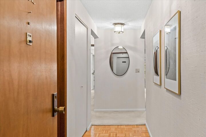 Property Photo:  200  James Street 102  WA 98020 