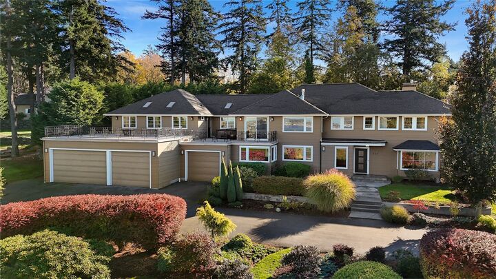 Property Photo: 222 Middlefield Road WA 98225