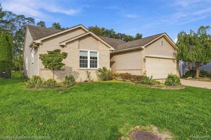Property Photo:  11897 Chase Boulevard  MI 48150 
