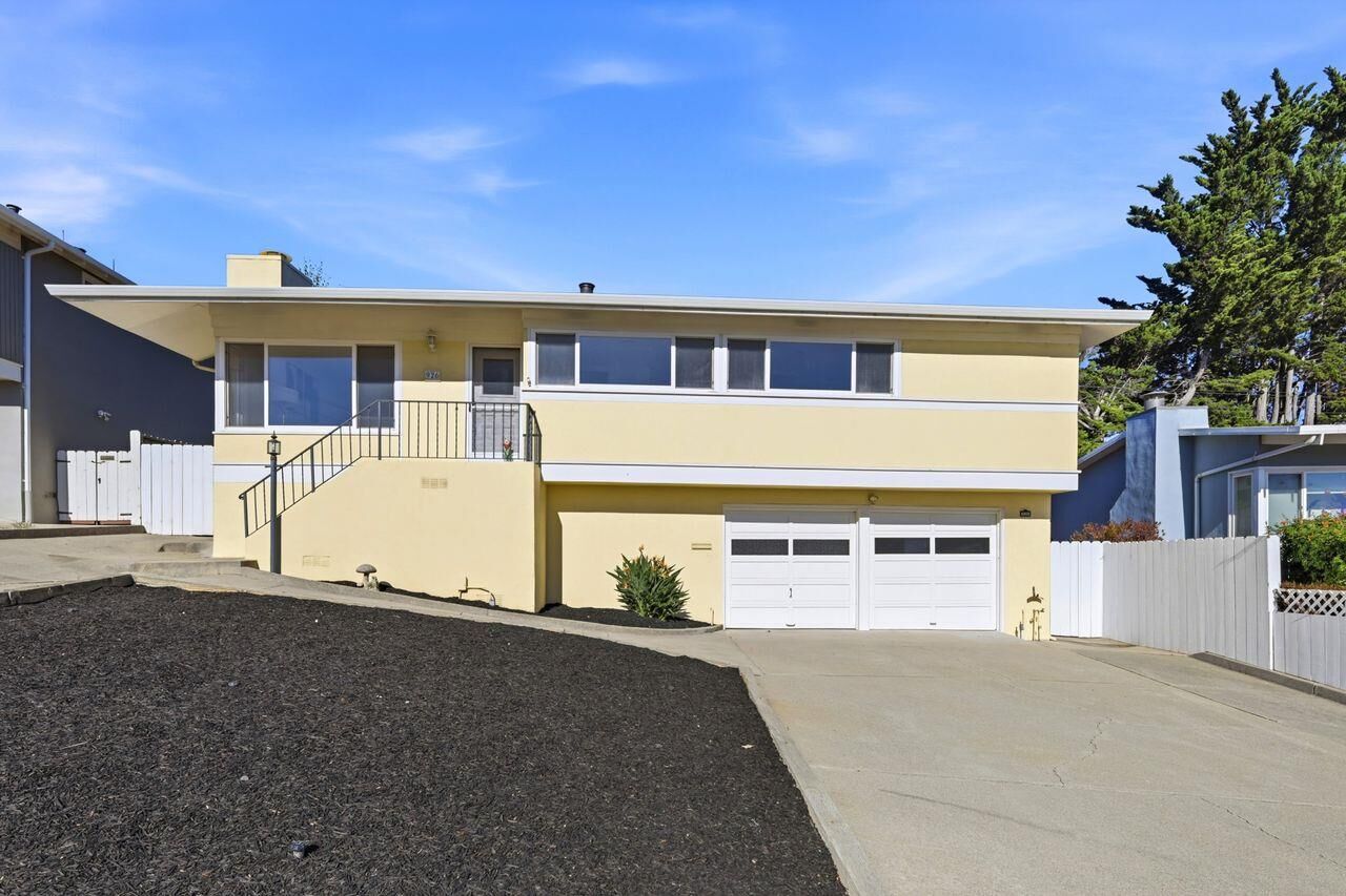Property Photo:  926 Larkspur Drive  CA 94030 