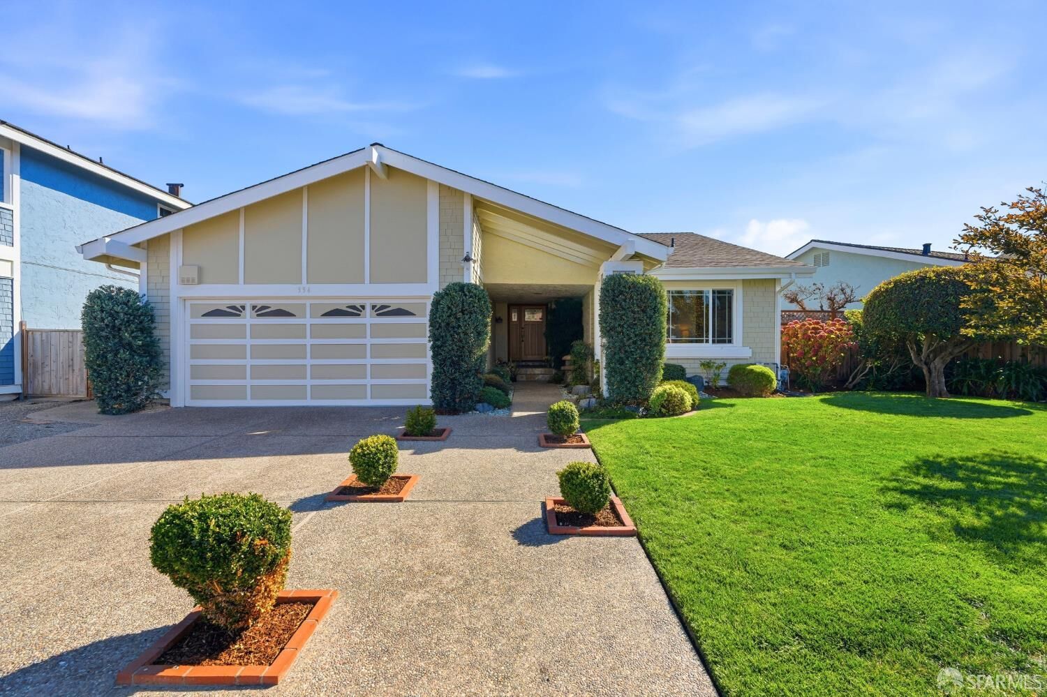 Property Photo:  396 Port Royal Avenue  CA 94404 