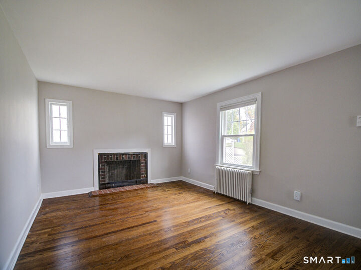 Property Photo: 212 Dorrance Street CT 06518