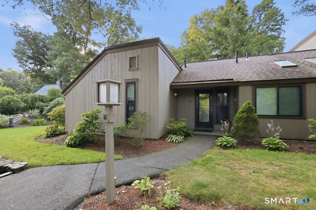 Property Photo:  147 Mallard Drive 147  CT 06001 