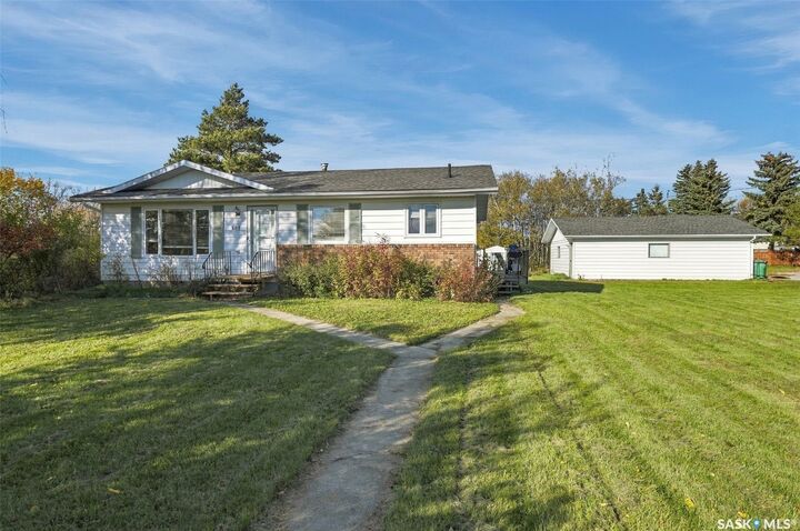 Property Photo:  305 3rd Avenue  SK S0G 1K0 