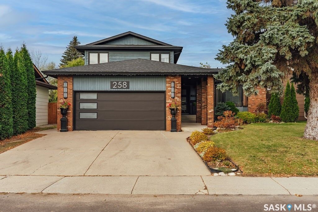 Property Photo:  258 Ae Adams Crescent  SK S7K 5M9 