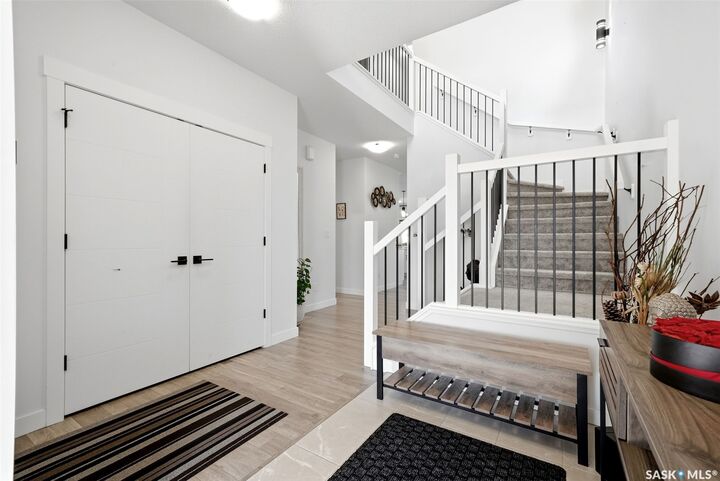 Property Photo:  5112 E Green Crescent  SK S4V 3S9 