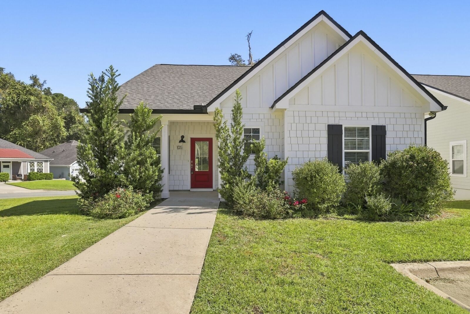 Property Photo: 105 Tumbling Oak Way FL 32308
