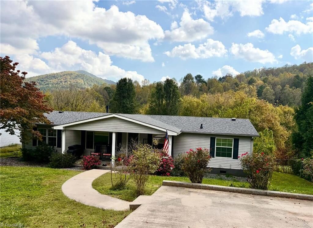 Property Photo:  275 Price Road  NC 28654 
