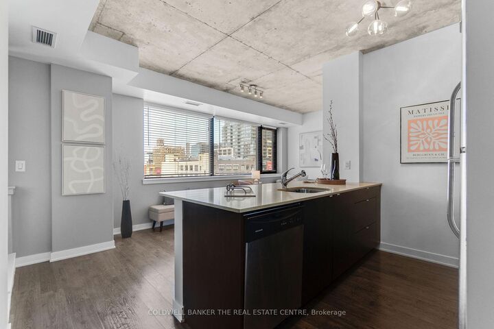 Property Photo:  400 Wellington Street W 802  ON M5V 0B5 