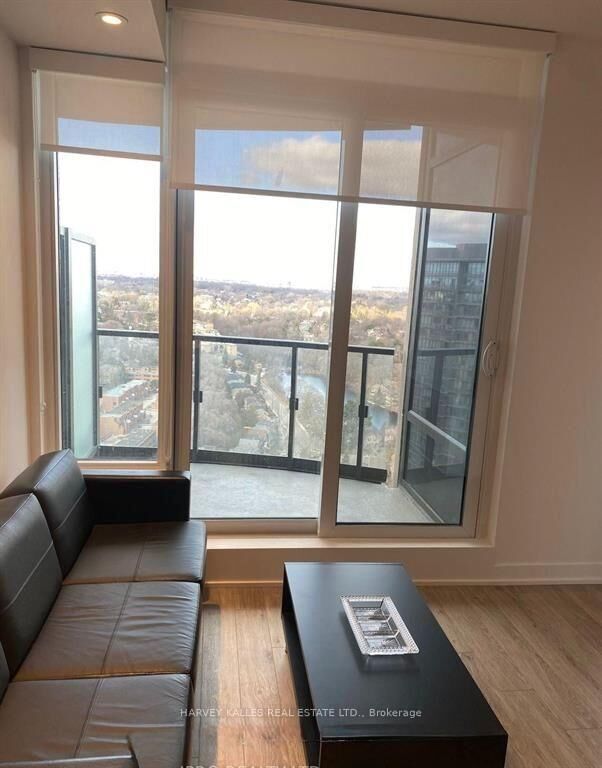Property Photo:  1926 Lake Shore Boulevard W 1  ON M6S 1A1 
