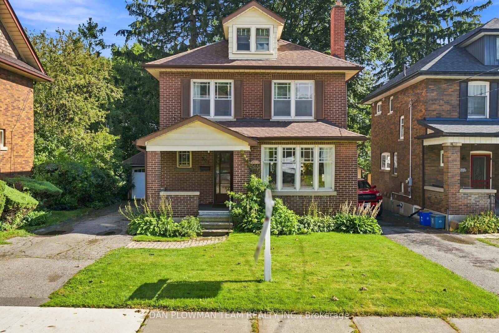 Property Photo:  307 William Street E  ON L1G 1K9 