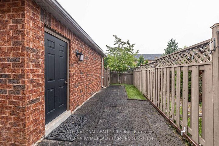 Property Photo:  1855 Appleby Line  ON L7L 7M1 