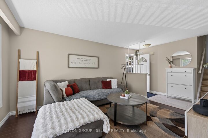 Property Photo:  183-185 Vancouver Street  ON N5Z 4R5 