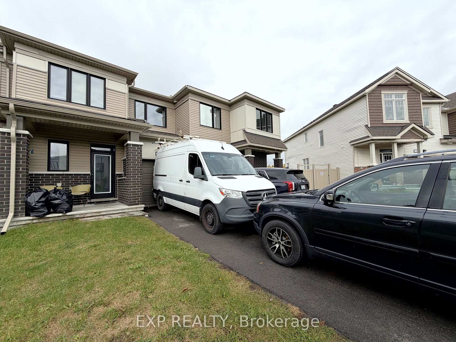 Property Photo: 27 Bermondsey Way ON K2S 2Y7