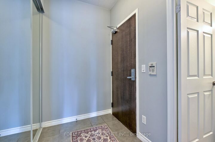 Property Photo:  19 Grand Trunk Crescent 306  ON M5J 3A3 