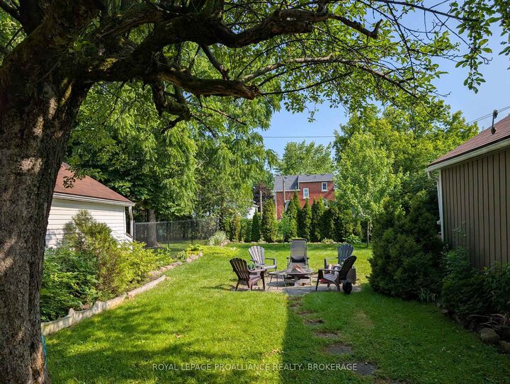 Property Photo:  51 Dundas Street  ON K7L 1N4 