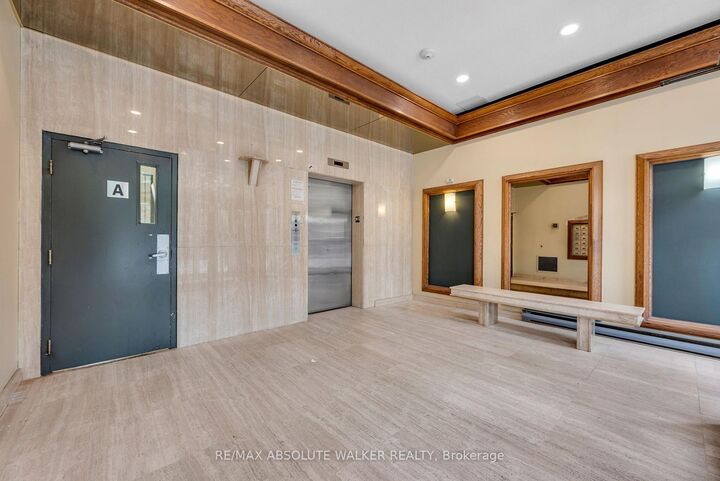 Property Photo: 154 Nelson Street 902 ON K1N 7R5