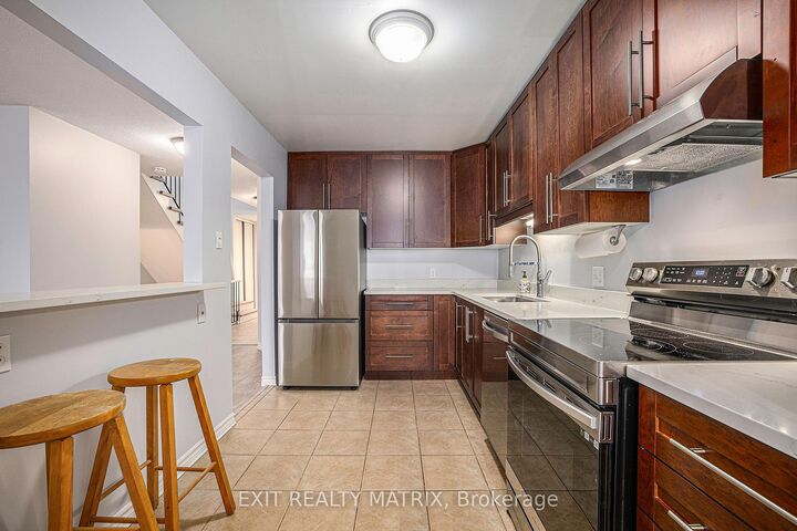 Property Photo: 24 Oakhaven Private ON K1K 4K1