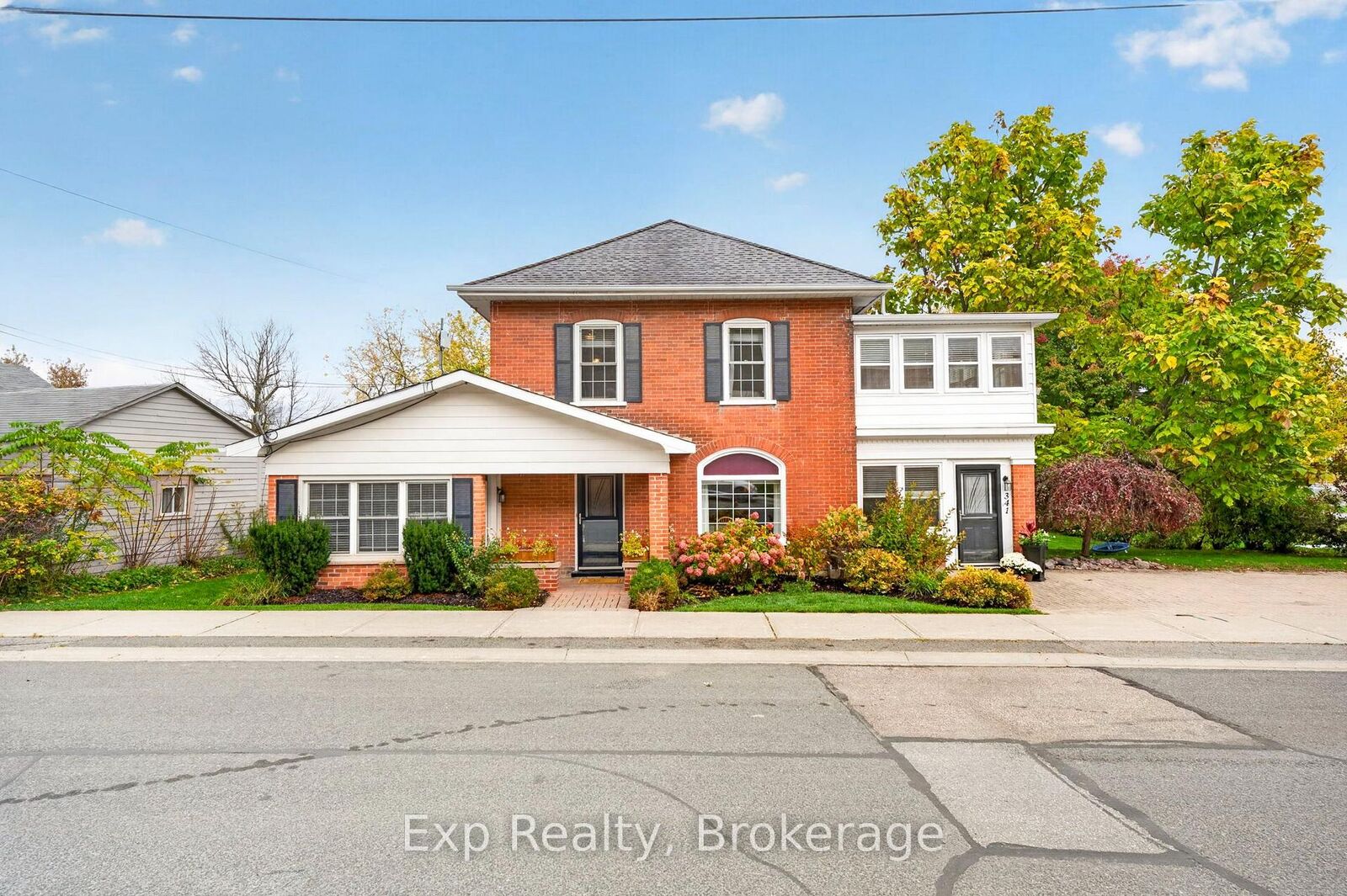 Property Photo:  341 Metcalf Street  ON  