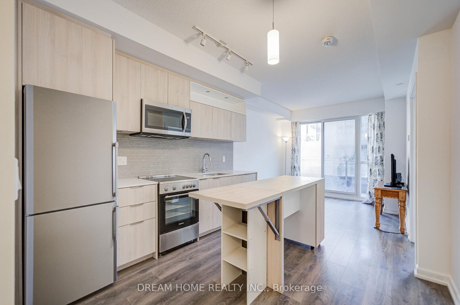 Property Photo:  50 Forest Manor Road 504  ON M2J 0E3 