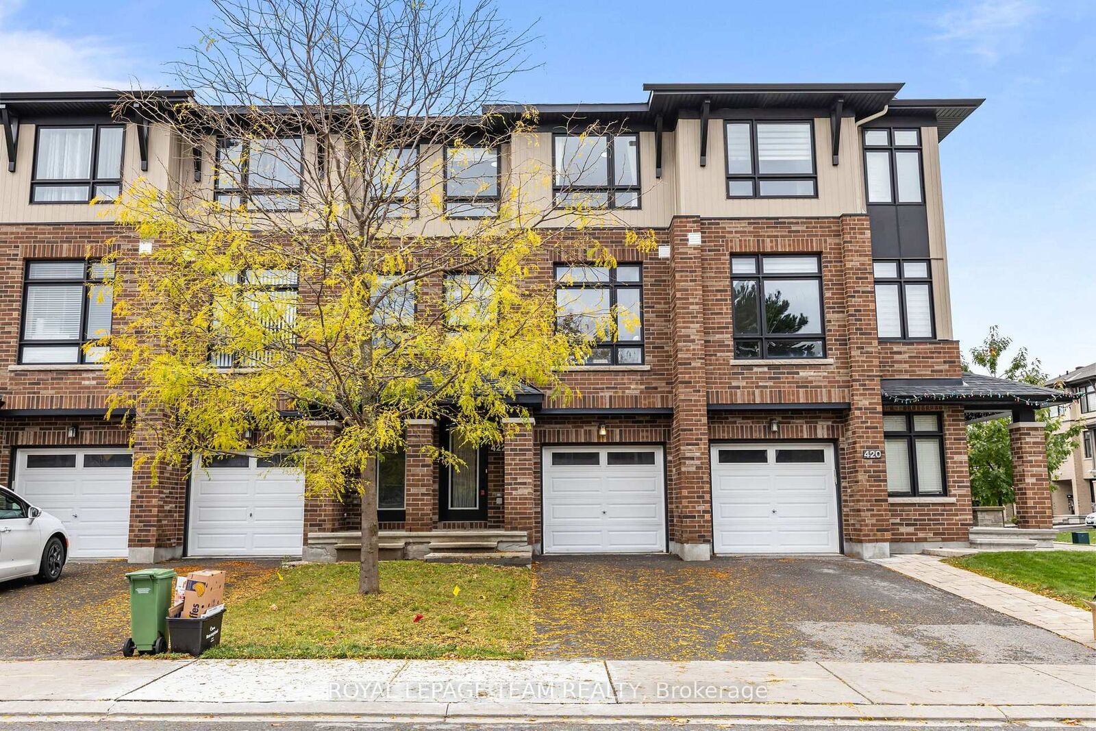 Property Photo:  422 Tralee Road  ON K2J 5Z7 